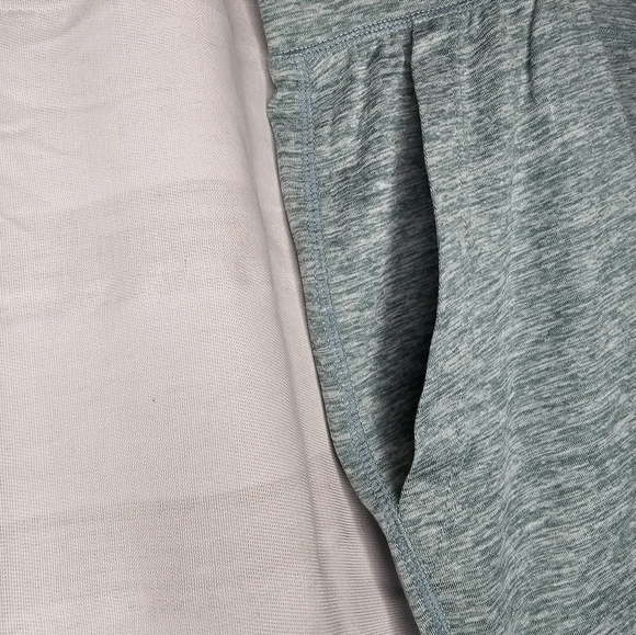 Plus size 90° lounge shorts - Picture 7 of 7